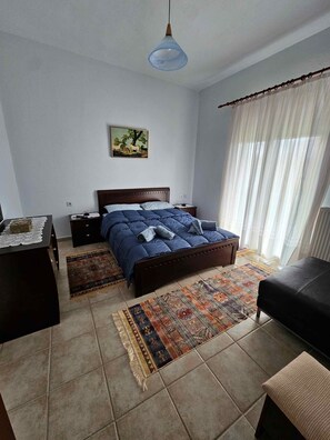 5 chambres, bureau, fer et planche à repasser, Wi-Fi gratuit