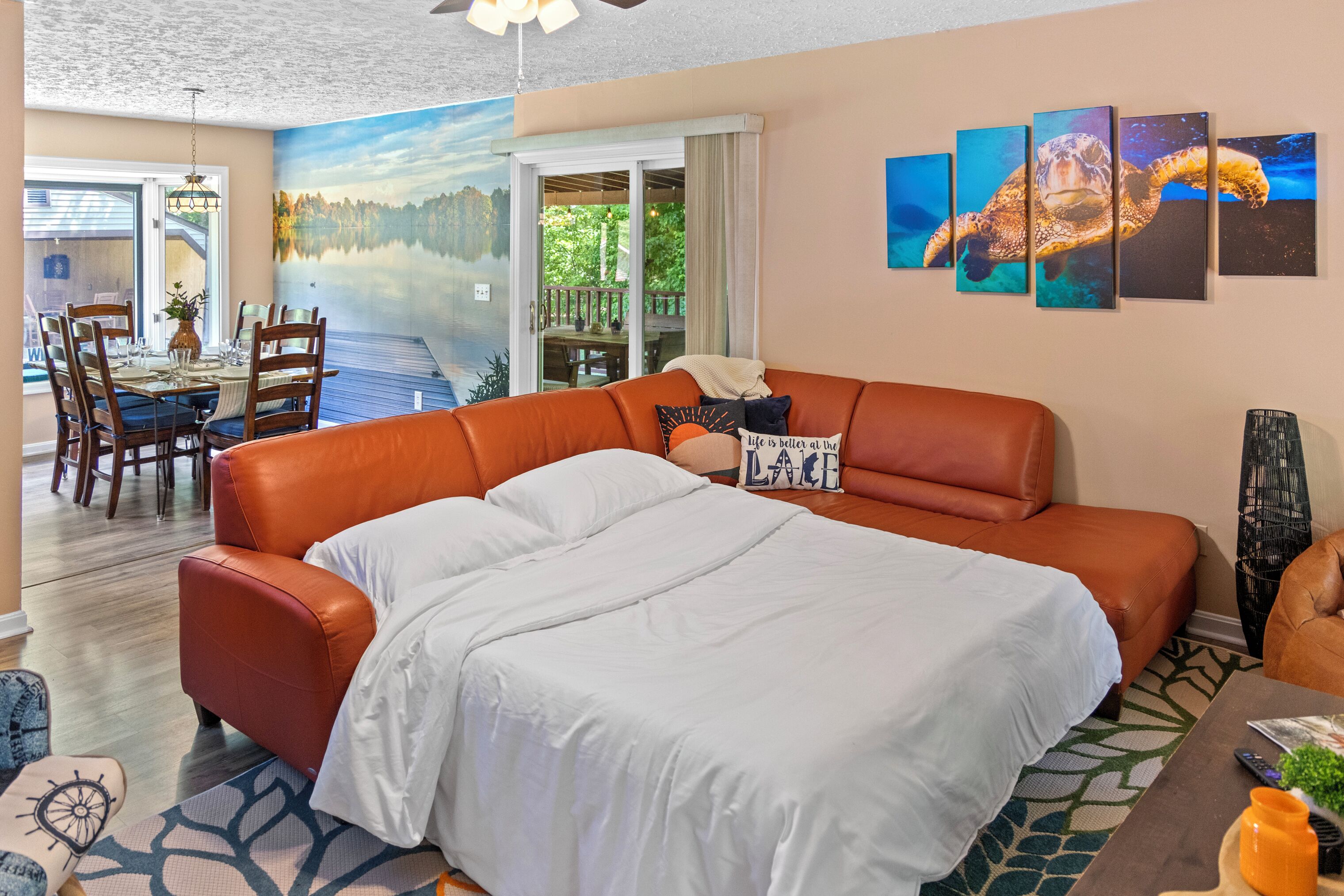 3 bedrooms, iron/ironing board, free WiFi, bed sheets