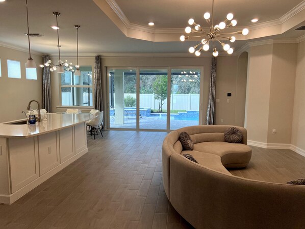 Smart TV - 3-bedroom house in charming South Naples 1 month min (Naples)