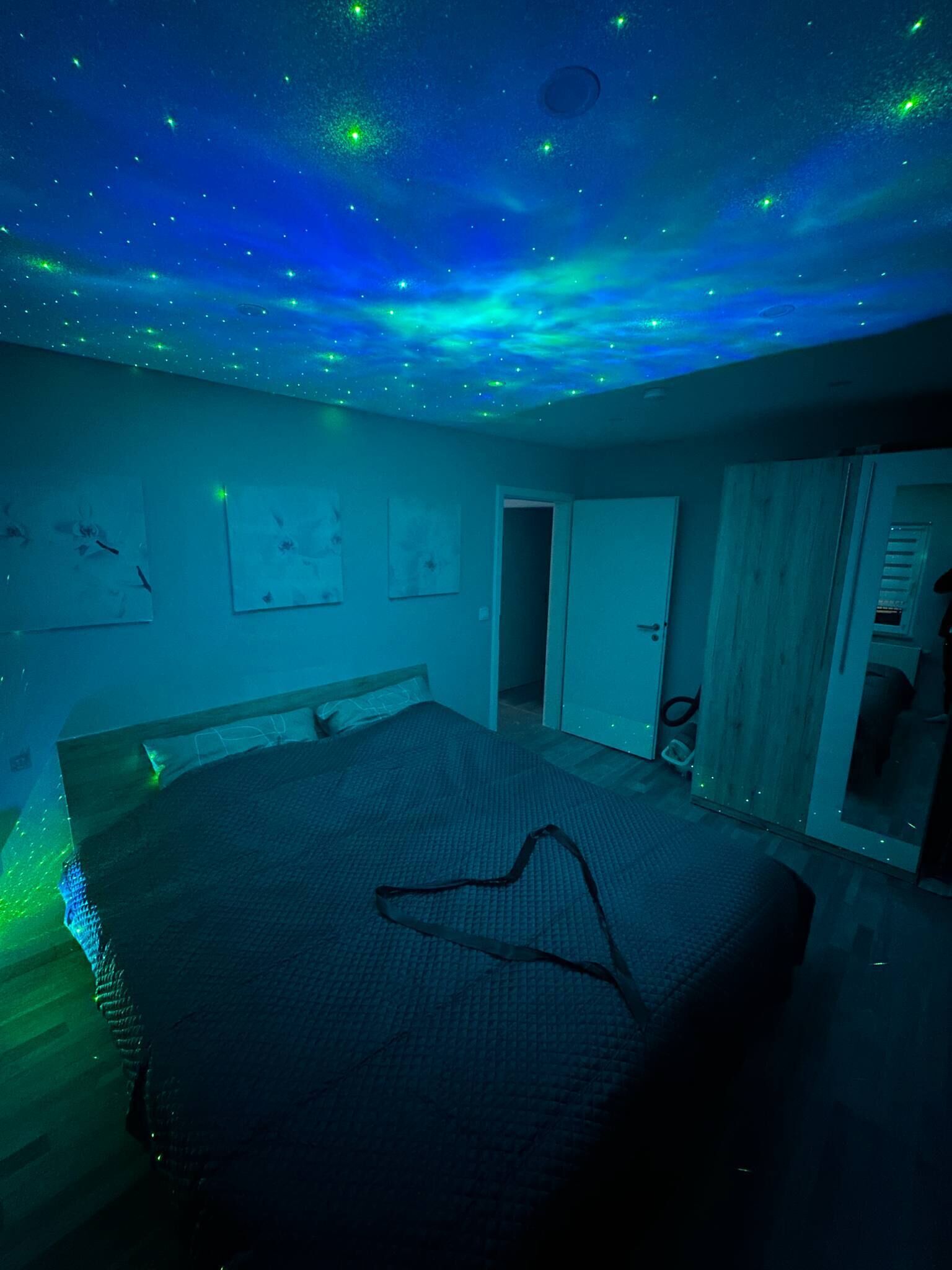 1 bedroom, desk, free WiFi, bed sheets