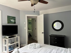 6 bedrooms, iron/ironing board, free WiFi, bed sheets