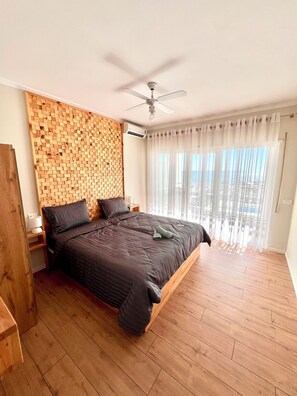 1 slaapkamer, een strijkplank/strijkijzer, wifi, beddengoed