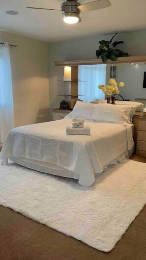 3 bedrooms, iron/ironing board, travel cot, WiFi