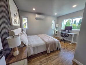 2 habitaciones, escritorio, tabla de planchar con plancha y wifi gratis