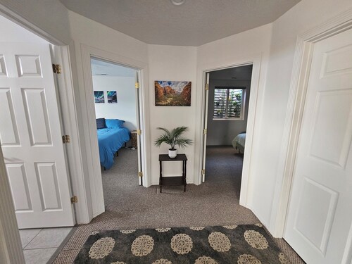 Mountain View Retreat Near Zion, Sand Hollow