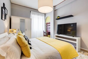 1 habitación, tabla de planchar con plancha, wifi y ropa de cama 