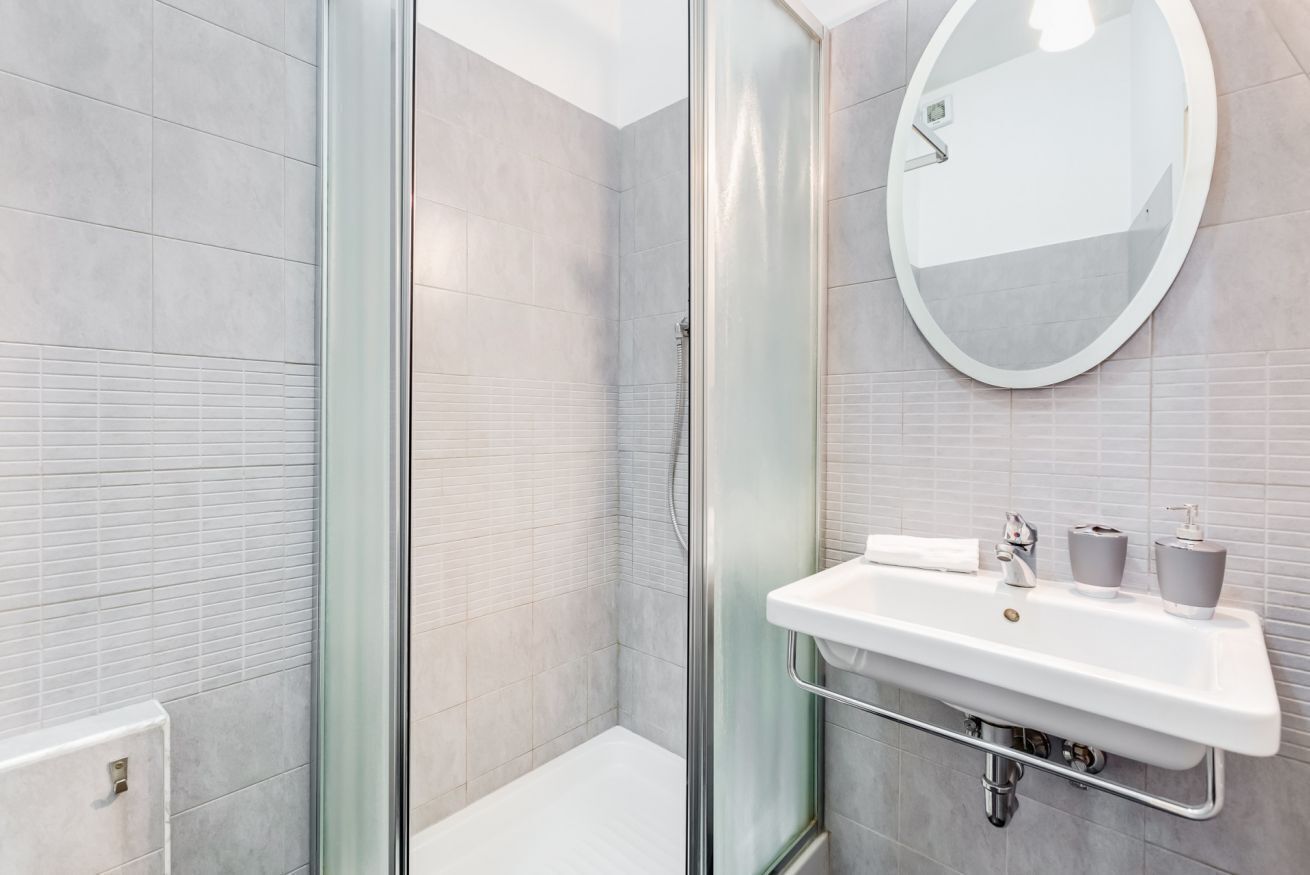 Doccia, asciugacapelli, bidet, asciugamani
