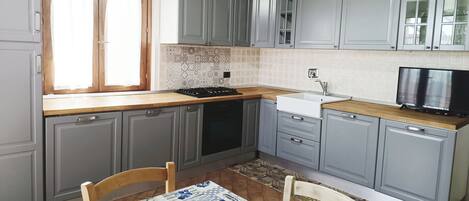 Geladeira, fogão, cooktop, lava-louças