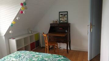 1 bedroom, WiFi, bed sheets