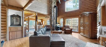 6BR, 4 BTH, 3 story, Mountain Lodge, Sleeps 14, Across From Pecos River, WiFi