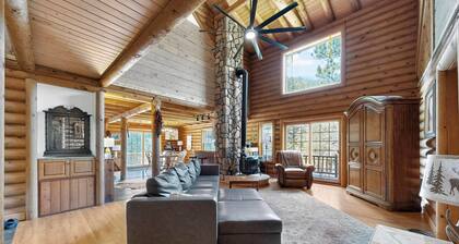 6BR, 4 BTH, 3 story, Mountain Lodge, Sleeps 14, Across From Pecos River, WiFi