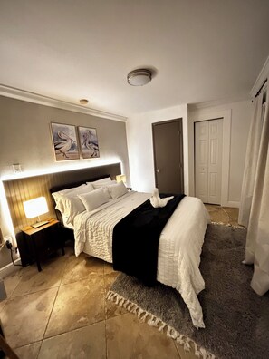 1 bedroom, desk, iron/ironing board, WiFi