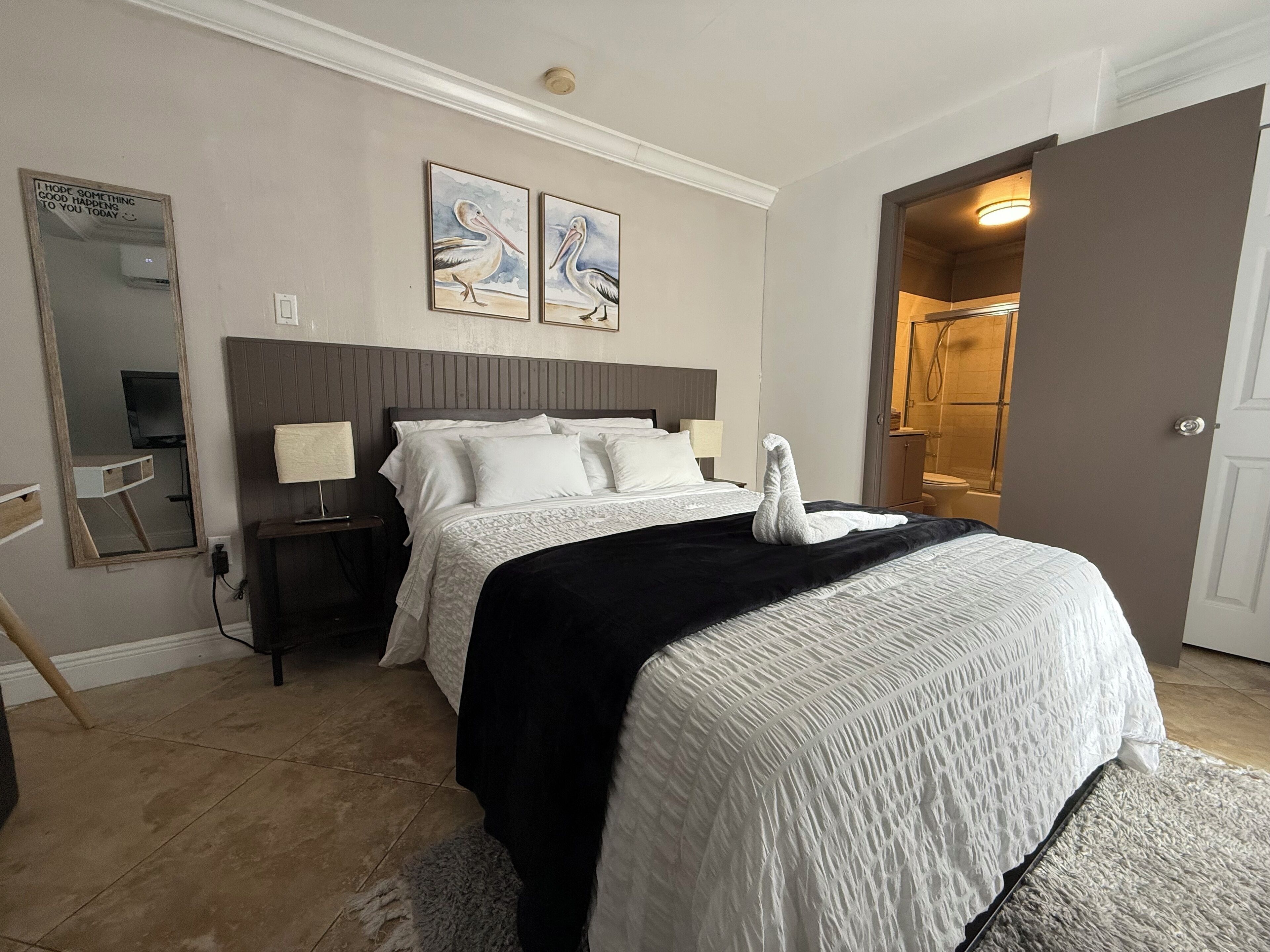 1 soverom, skrivebord, strykejern/-brett og wi-fi