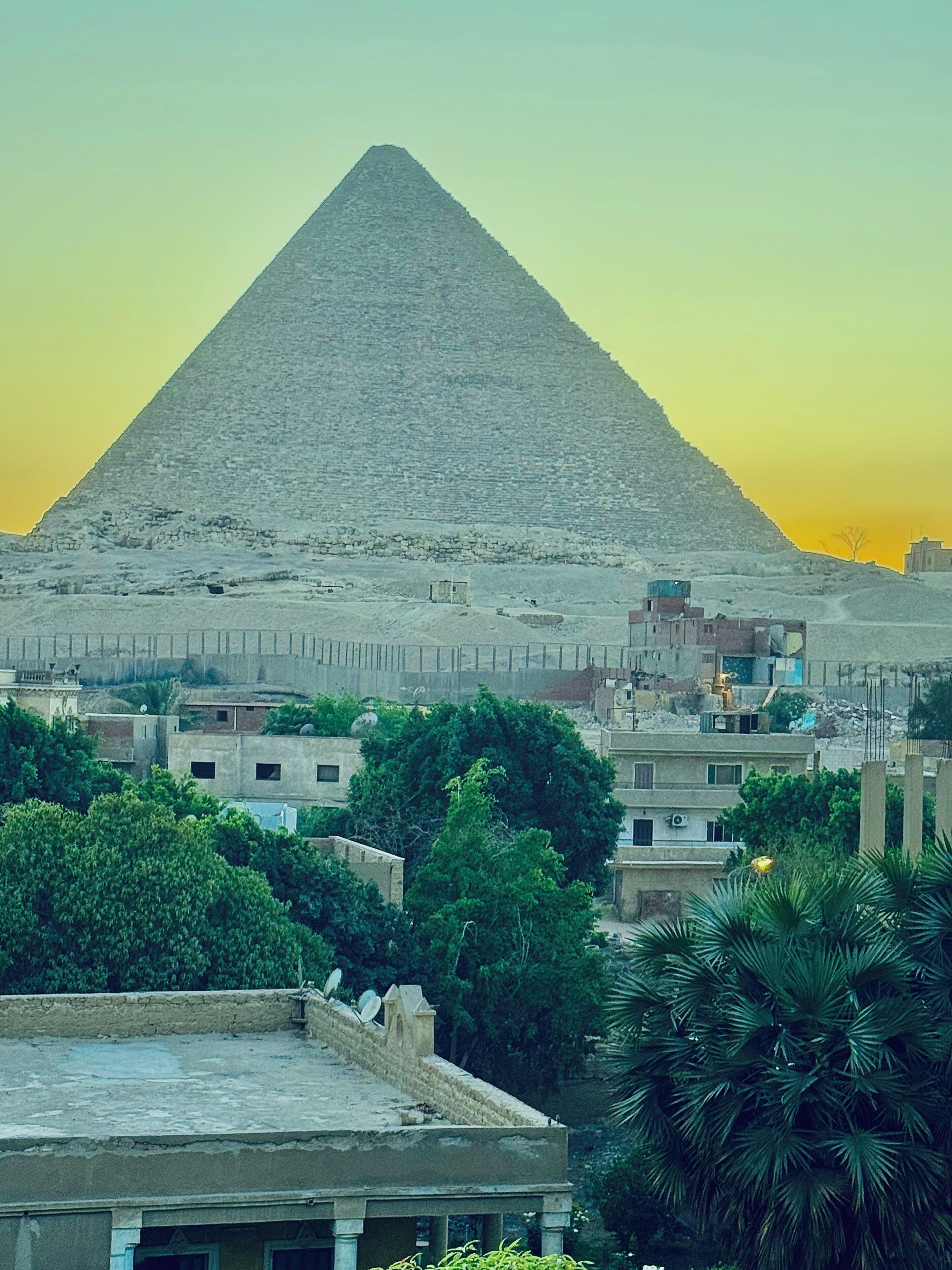 Foto - New Arena pyramids VIEW