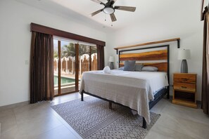 3 bedrooms, desk, WiFi, bed sheets