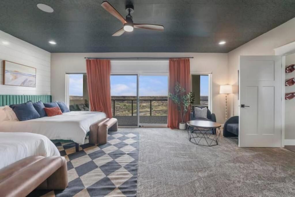 5 habitaciones, caja de seguridad en la habitación y escritorio 