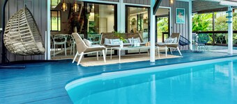 Villa fully equipped, for 8, swimming pool, 4 air-conditioned bedrooms