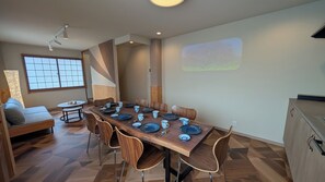 Dining - Tradition x Style 9ppl Rooftop Home near ShinOsaka (大阪市)