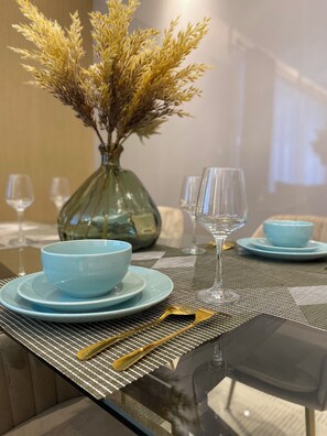Dining - Chic 1-bedroom apartment in wonderful Nairobi with AC, fitness room, WiFi (Nairobi)