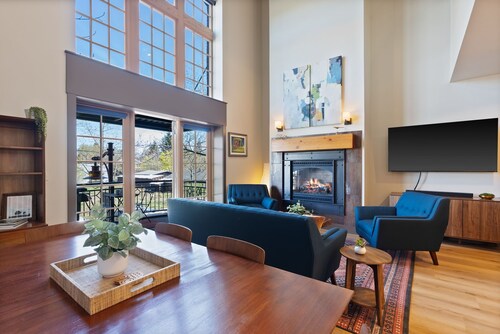 Mill Quarter - In the HEART of Bend!