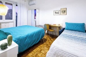 2 bedrooms, in-room safe, desk, iron/ironing board - "3 Steps From": Metro Marconi (Roma)