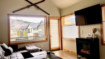 TV connectée, cheminée