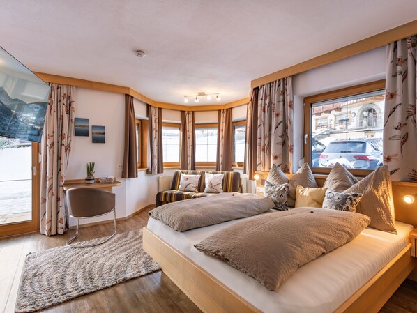3 bedrooms, Internet