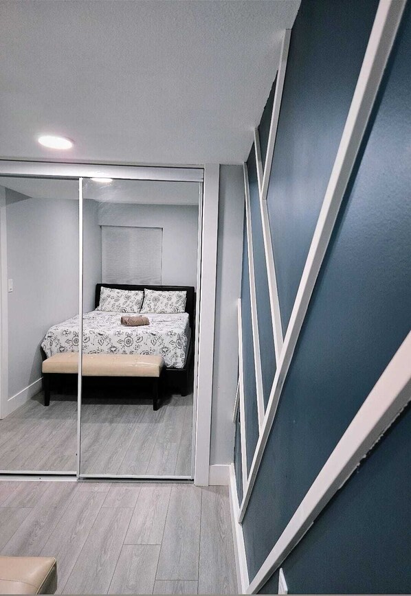 2 室のベッドルーム、アイロン / アイロン台、WiFi、ベッドシーツ