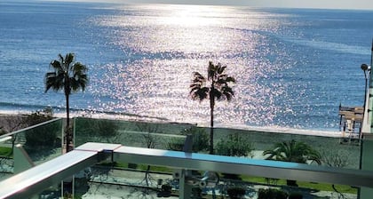 SEA FRONT "Luxury Residence" Large Studio Apt. (35)