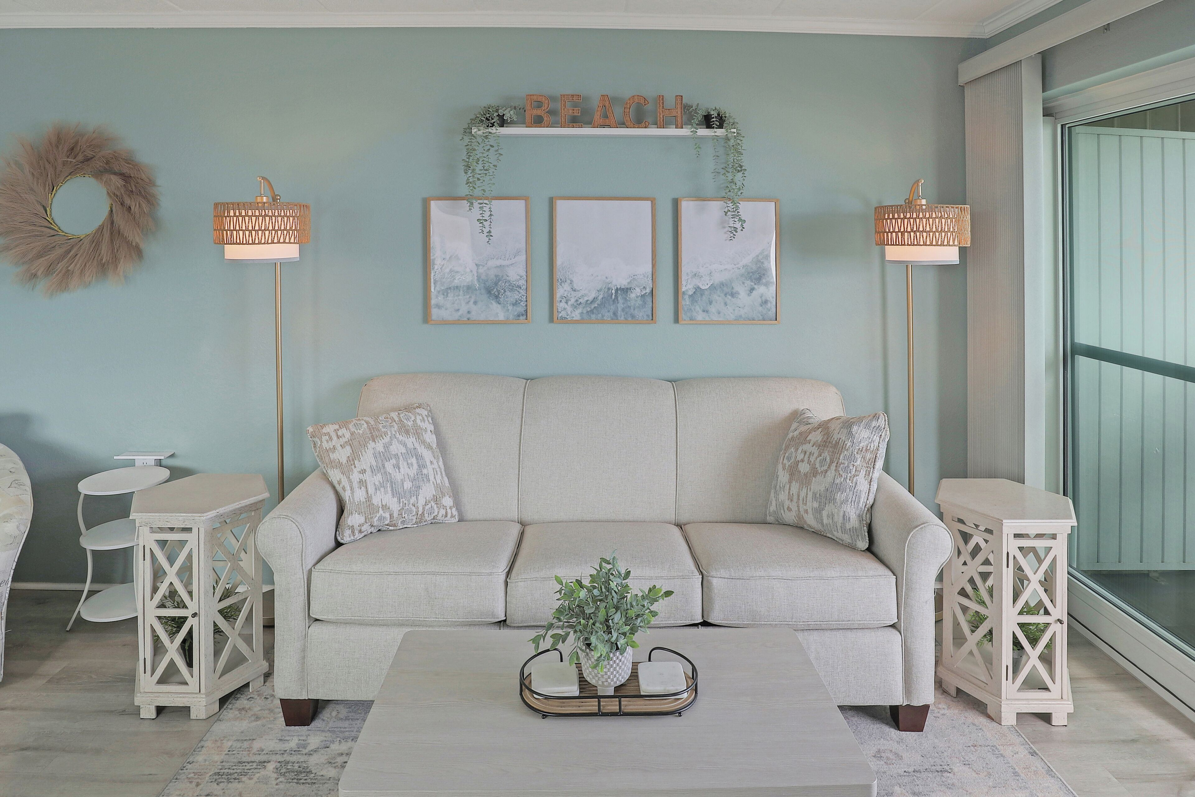 Living Room | Queen Sleeper Sofa w/ Upgraded 5" Memory Foam Mattress (No Coils)