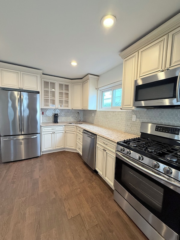 Microwave, oven, stovetop, dishwasher