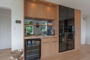 Fridge, oven, stovetop, dishwasher - Havenview City Apartment - Stunning Haven & Skyline Views (Nelson)