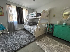 3 bedrooms, iron/ironing board, travel crib, WiFi