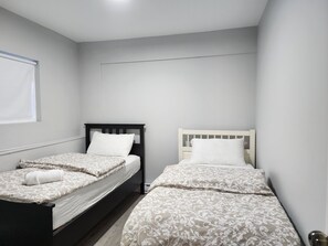 2 slaapkamers, een strijkplank/strijkijzer, wifi, beddengoed