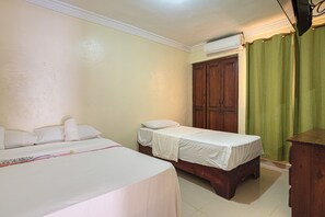 Comfort Apartment, 1 Bedroom, Kitchen | In-room safe, individually decorated, individually furnished, desk - BNB Family Budget Hotel (Santo Domingo Este)