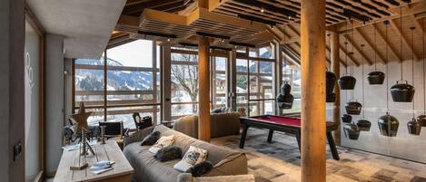 Apartment | Game room