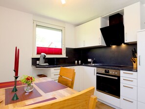 Fridge, oven, dishwasher, toaster - Blackforest Birdnest by Interhome (Schonach)