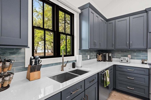 Private kitchen - Converted, restored luxury stables on private estate. (Seabrook Island)