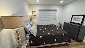 4 bedrooms, free WiFi, bed sheets, wheelchair access