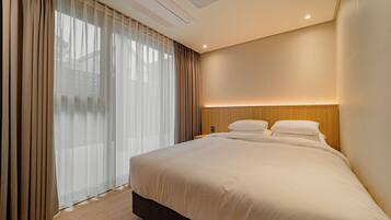 3 phòng ngủ, bộ đồ giường cao cấp, chăn bông, nệm có lớp đệm bông