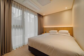 Sengetøy av topp kvalitet, dundyner og senger med overmadrass