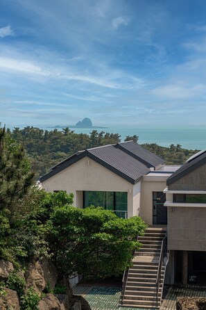 Beach/ocean view - MasionSanbang Jeju (Seogwipo)