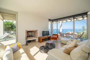 Villa | Living room