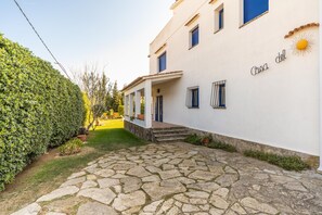 Villa | Reception - Villa in L'escala Near Platja de Riells Beach (L'Escala)