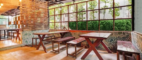 House | Dining