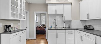 3br 2ba hse  AC WiFi 3 blks to Xcel Event Center, dining,&bars 6.8 mls to airprt