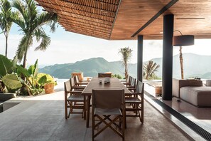 Outdoor dining - Villa Awasi - 3 Bedroom - 1 TV room with sofa bed at Tampah Hills (West Nusa Tenggara)
