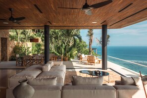 Outdoor dining - Villa Awasi - 3 Bedroom - 1 TV room with sofa bed at Tampah Hills (West Nusa Tenggara)