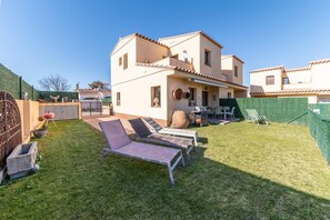 Villa | Balcony