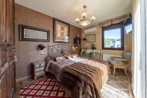 Villa | 3 bedrooms, iron/ironing board